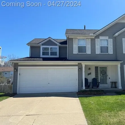 Buy this 4 bed house on 966 South Parkwood Drive in South Lyon, Oakland County