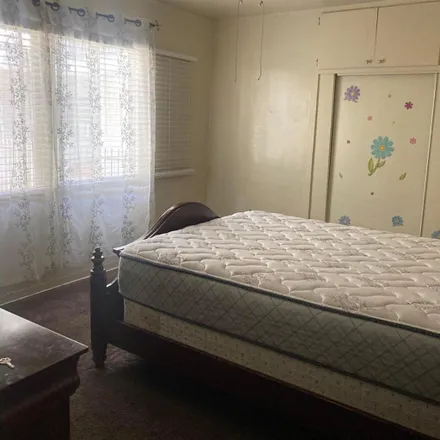 Rent this 1 bed room on 1060 West 17th Street in Santa Ana, CA 92706