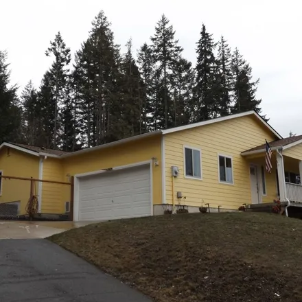 Rent this 3 bed apartment on 4307 East Rasor Road in Mason County, WA 98528
