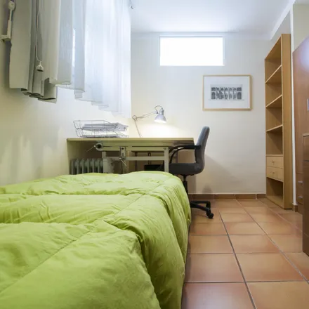 Rent this 6 bed room on Calle de la Bahía in 39, 28008 Madrid