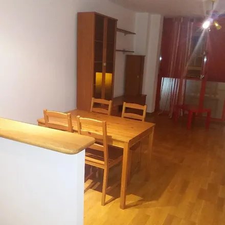 Rent this 1 bed apartment on Restaurante Asador O'Donnell in Calle Daoíz y Velarde, 28807 Alcalá de Henares
