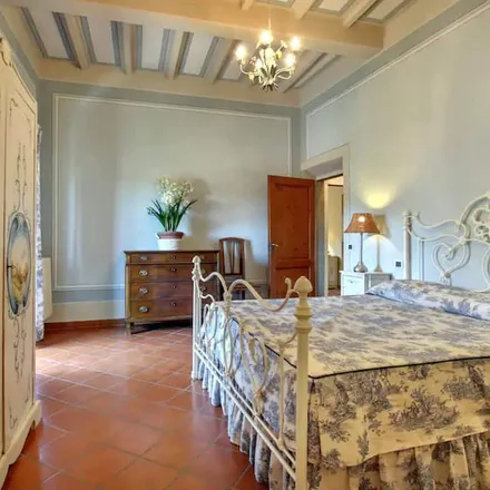 Rent this 4 bed house on Figline Valdarno in Via della Vetreria, 50063 Figline Valdarno FI