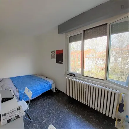 Rent this 5 bed room on Via Jacopino da Tradate in 13, 20155 Milan MI