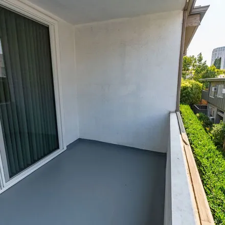 Image 3 - 2249 South Beverly Glen Boulevard, Los Angeles, CA 90064, USA - Apartment for rent