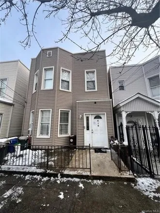 Rent this 3 bed house on 618 Van Nest Avenue in New York, NY 10460