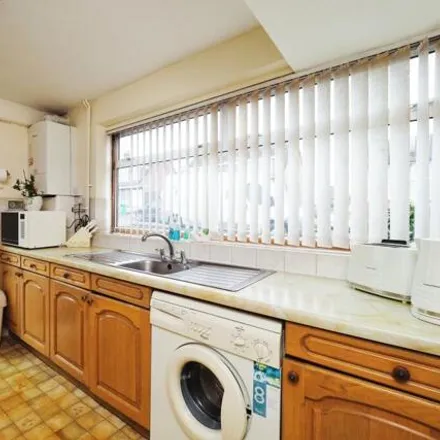 Image 2 - 85 Ladbrooke Crescent, Bulwell, NG6 0GS, United Kingdom - House for sale