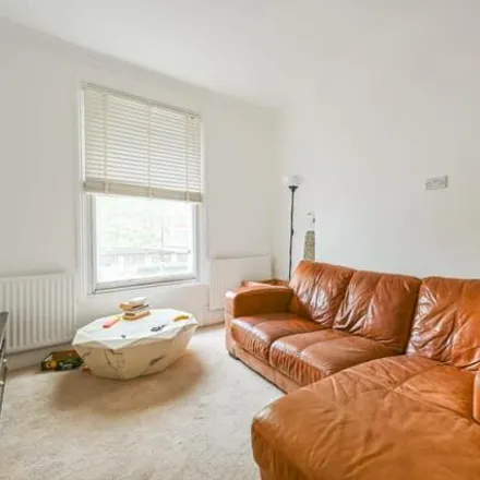 Rent this 2 bed apartment on 7 Pixley Street in London, E14 7DF