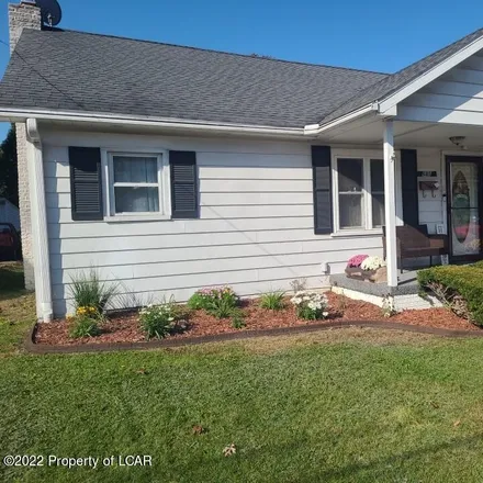 Image 3 - 680 Harvey Street, West Hazleton, Luzerne County, PA 18202, USA - House for sale