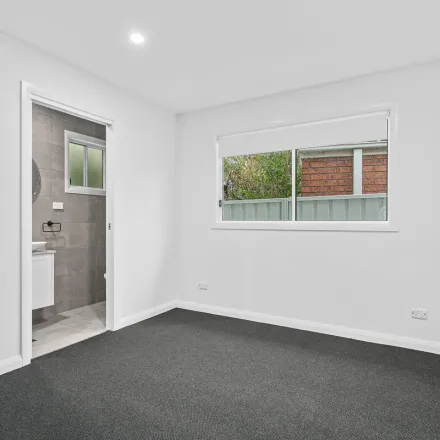 Rent this 3 bed apartment on 4 Calderwood Road in Albion Park NSW 2527, Australia
