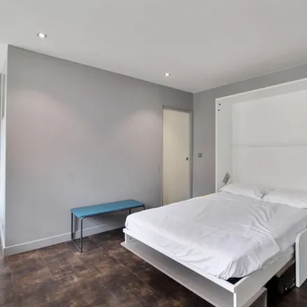 Rent this studio apartment on 26 Rue des Petits Champs in 75002 Paris, France