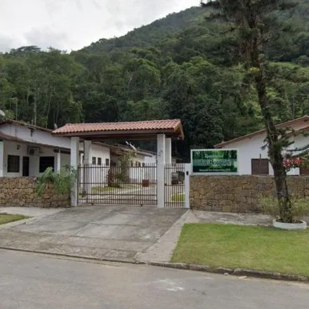 Rent this studio house on Avenida dos Salgueiros in Cidade Jardim, Caraguatatuba - SP