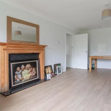 Image 3 - Moorfield Court, 19-24 Moorfield Drive, Boldmere, B73 5LG, United Kingdom - Apartment for sale