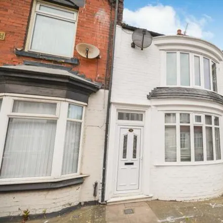 Image 1 - 20 Kindersley Street, Middlesbrough, TS3 6PW, United Kingdom - Townhouse for sale
