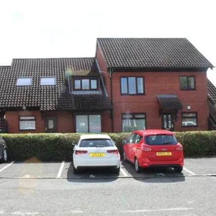 Rent this 2 bed room on Spar in Frobisher Court, Old Hall