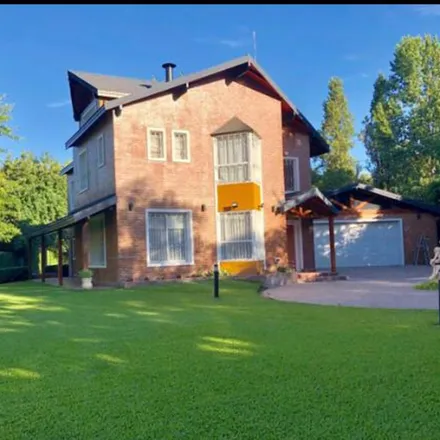 Buy this studio townhouse on Del Parque in De Los Baqueanos 1670, Parque Leloir