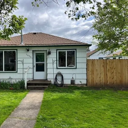 Buy this 2studio house on 1010 Church Street Northeast in Salem, OR 97311