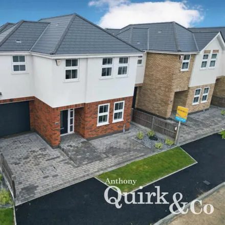 Buy this 4 bed house on Winterswyk Avenue in Leigh Beck, SS8 8PA