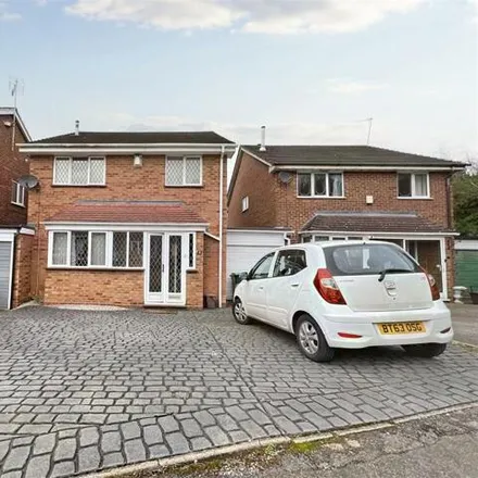Buy this 4 bed house on Little Croft in Sandwell, B43 6DA