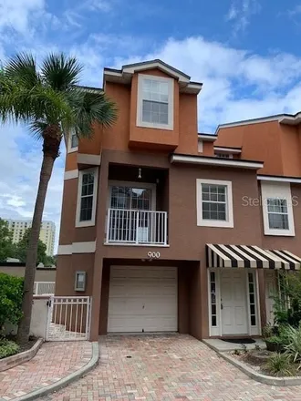 Image 1 - 900 Laura Street, Clearwater, FL 33755, USA - Townhouse for sale