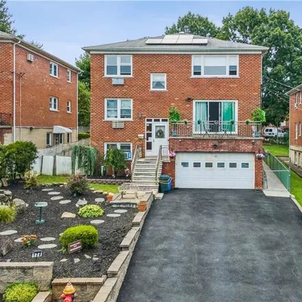 Image 1 - 128 Vredenburgh Avenue, Dunwoodie, City of Yonkers, NY 10704, USA - Townhouse for sale