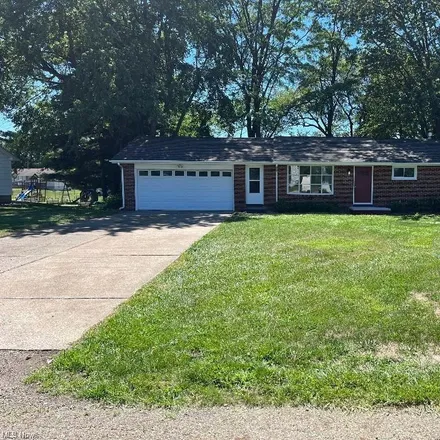 Image 1 - 5174 Lynncrest Street Southwest, Westview, Stark County, OH 44706, USA - House for sale