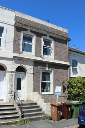 Rent this 5 bed townhouse on 29 Bayswater Road in Plymouth, PL1 5BX