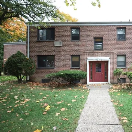 Buy this 1 bed condo on 2 Lawrence Drive in City of White Plains, NY 10603