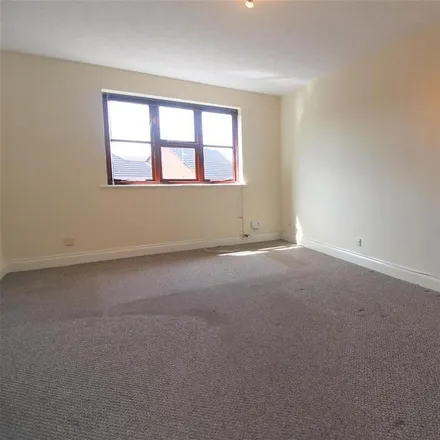 Image 4 - Mead Path, Chelmsford, CM2 9XL, United Kingdom - Apartment for rent