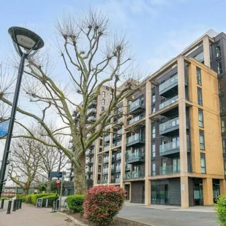 Buy this 1 bed apartment on Kennet House in 8 Enterprise Way, London