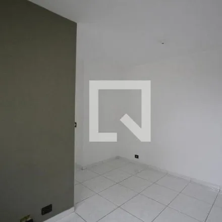 Rent this 2 bed apartment on Rua Thadeu José de Morais in Vila Mazza, Suzano - SP