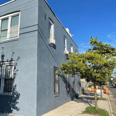 Buy this 3 bed townhouse on 301 Byron Street in Camden, NJ 08102