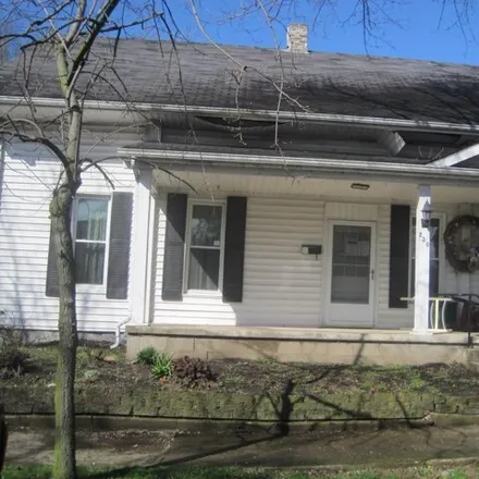 Buy this 3 bed house on 274 Watt Street in Eastmoor Subdivision, Circleville