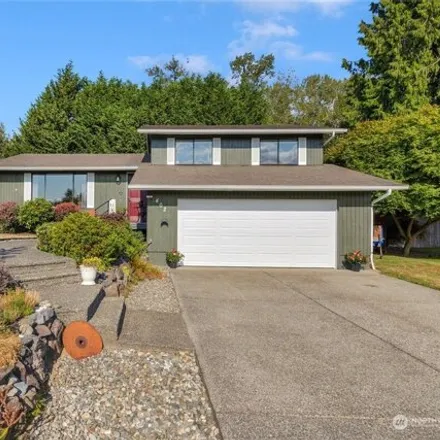 Buy this 3 bed house on 402 20th St in Snohomish, Washington