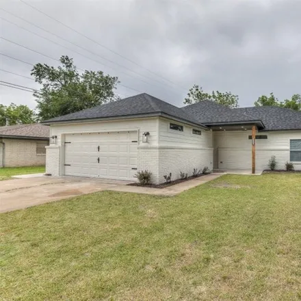 Buy this 3 bed house on 3704 N Saint Charles St in Warr Acres, Oklahoma