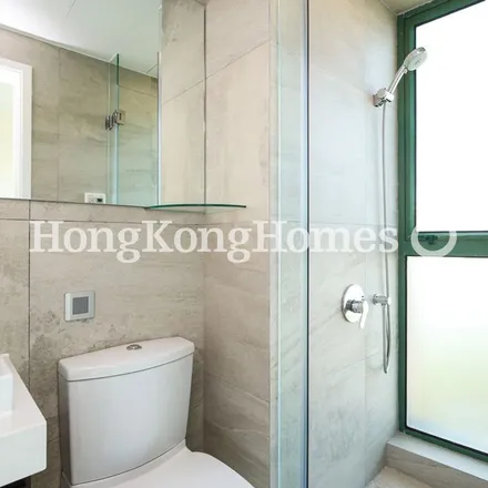 Image 7 - China, Hong Kong, Hong Kong Island, Pok Fu Lam, Pok Fu Lam Road - Apartment for rent