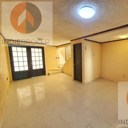 Rent this 1 bed house on Calle Condesa de Villalba 127A in La Condesa, 37440 León