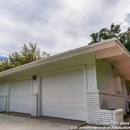 Image 3 - 128 Meadowood Lane, San Antonio, TX 78216, USA - House for rent