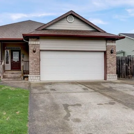 Buy this 3 bed house on 306 Southeast 9th Avenue in Canby, OR 97013