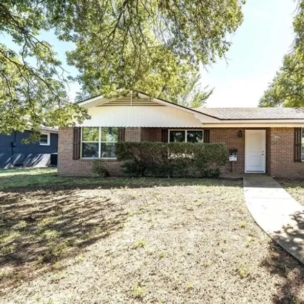 Buy this 2 bed house on 1200 Beaumont Street in Jacksonville, TX 75766