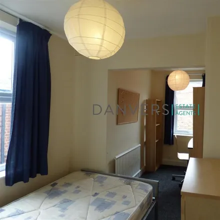 Image 2 - Norman Street, Leicester, LE3 0BA, United Kingdom - House for rent