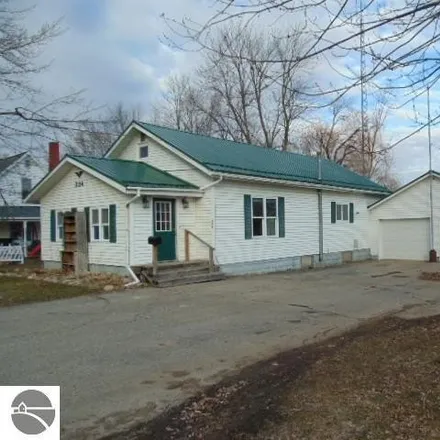 Buy this 3 bed house on 358 North Ithaca Street in Ithaca, Gratiot County