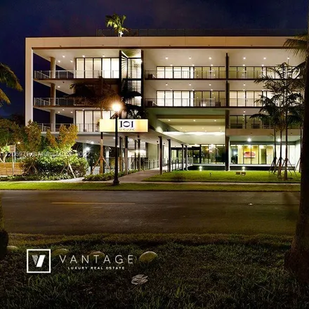 Image 2 - 101 Sunrise Drive, Key Biscayne, Miami-Dade County, FL 33149, USA - Condo for sale