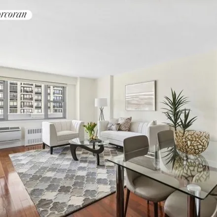 Image 4 - 100 West 93rd Street, New York, NY 10025, USA - Condo for sale