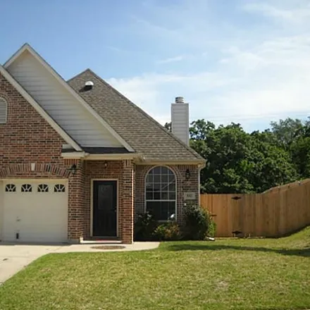 Image 1 - 532 Mattie Lane, Lake Dallas, Denton County, TX 75065, USA - House for rent