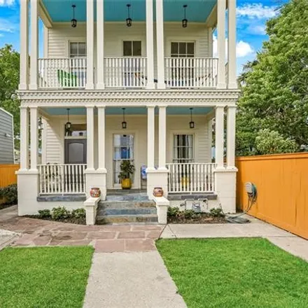Image 2 - 2119 Harmony Street, New Orleans, LA 70115, USA - House for sale