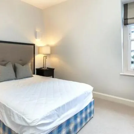 Image 4 - 2 Green Street, London, W1K 6RS, United Kingdom - Apartment for rent