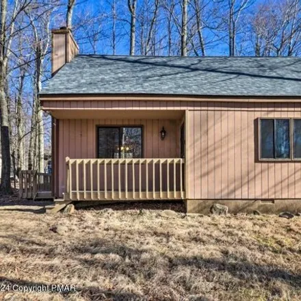 Rent this 3 bed house on 7970 Sleepy Hollow Drive in Coolbaugh Township, PA 18466