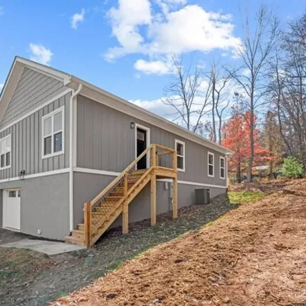 Buy this 3 bed house on 11 Overlook Place in Asheville, NC 28803