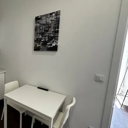 Rent this 1 bed apartment on Travessa dos Caldeireiros in 4050-546 Porto, Portugal