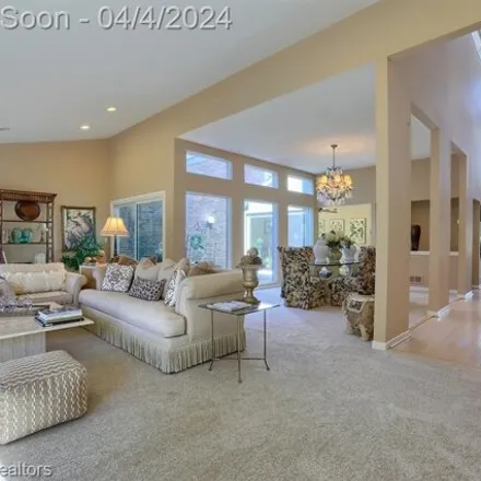 Image 4 - 3581 Wabeek Lake Drive West, Bloomfield Township, MI 48302, USA - Condo for sale